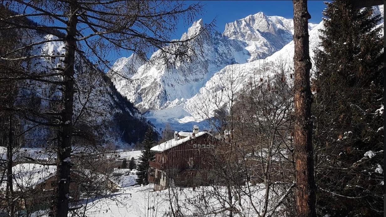 Chalet Monte Bianco Courmayeur Exterior photo